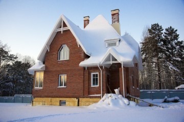 Частный дом с геотермальной системой отопления «Экоклимат», обогревающей площадь 310 кв метров, мощностью 25 кВт. Частный дом, п. Синий Утес.